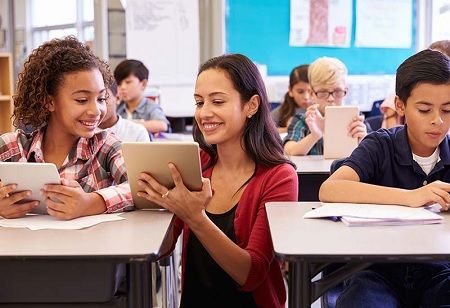 Efekta and ECC Launch Advanced English Learning in Japan