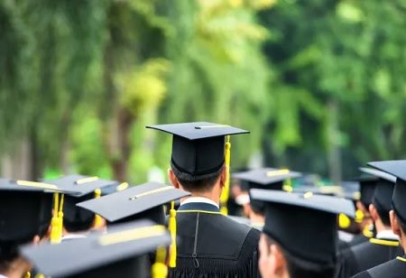Foreign Student Surge Sparks Calls for Clear University Policy