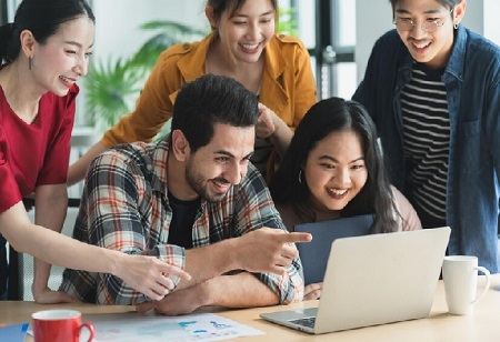 Google Empowers 1,000+ Central Asian Youths in Tech