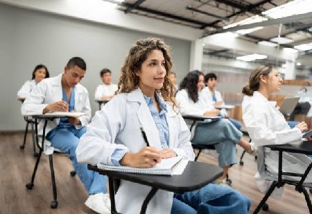 Dr Zachary Lipman Grant Opens National Opportunity for Med Students